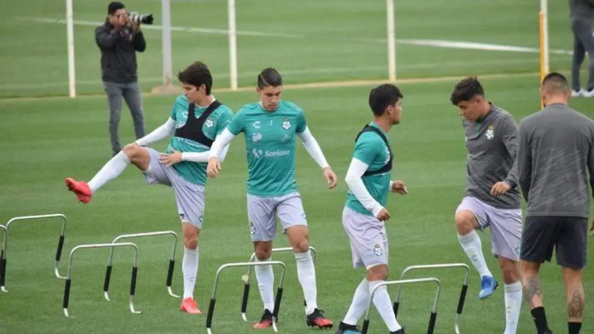 Entrenamiento Santos Laguna